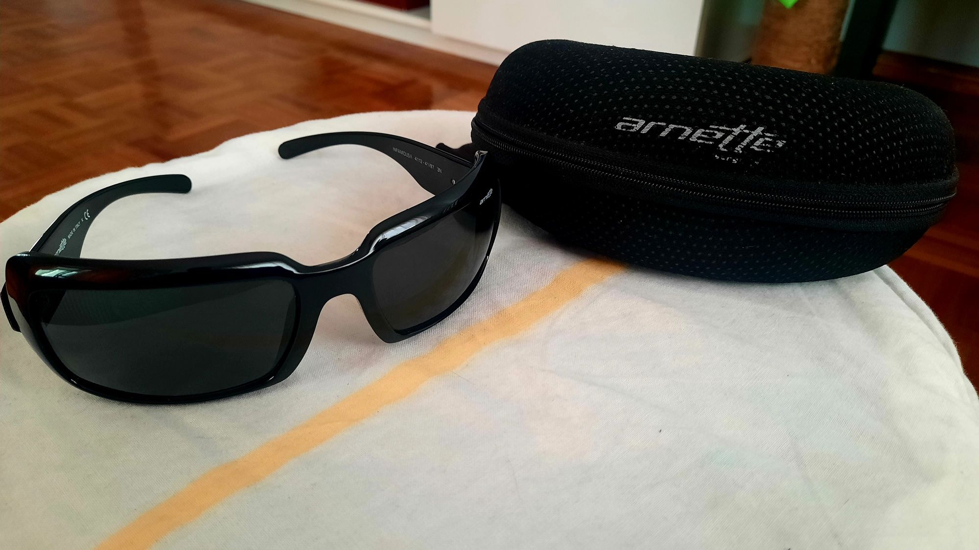 vendo óculos arnette unisex (usado)