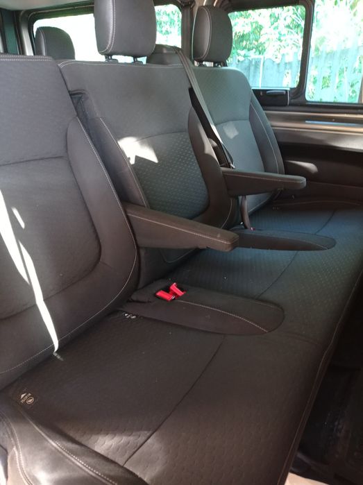 Wynajem busów 9 osobowych