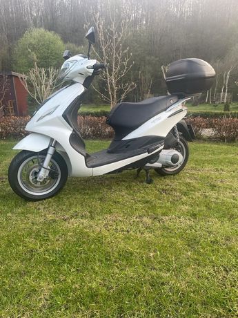 Piaggio FLY