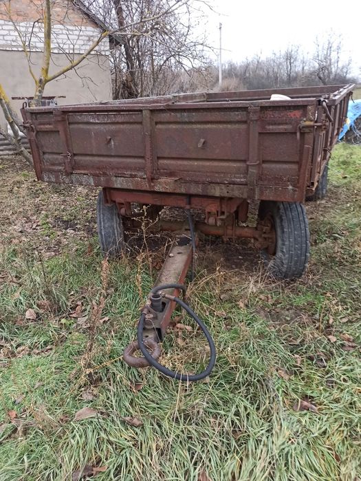 Прицеп ПТС-4 з циліндром.