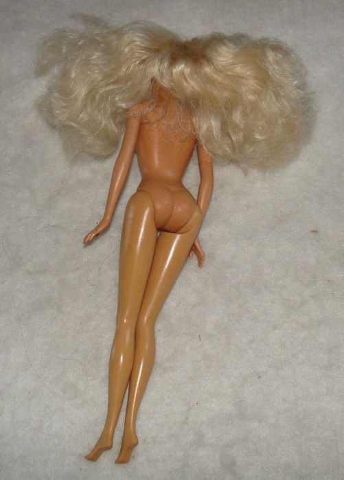 Boneca Barbie Cinderella Magic Vanity Giftset (Ref. J0420) de 2005