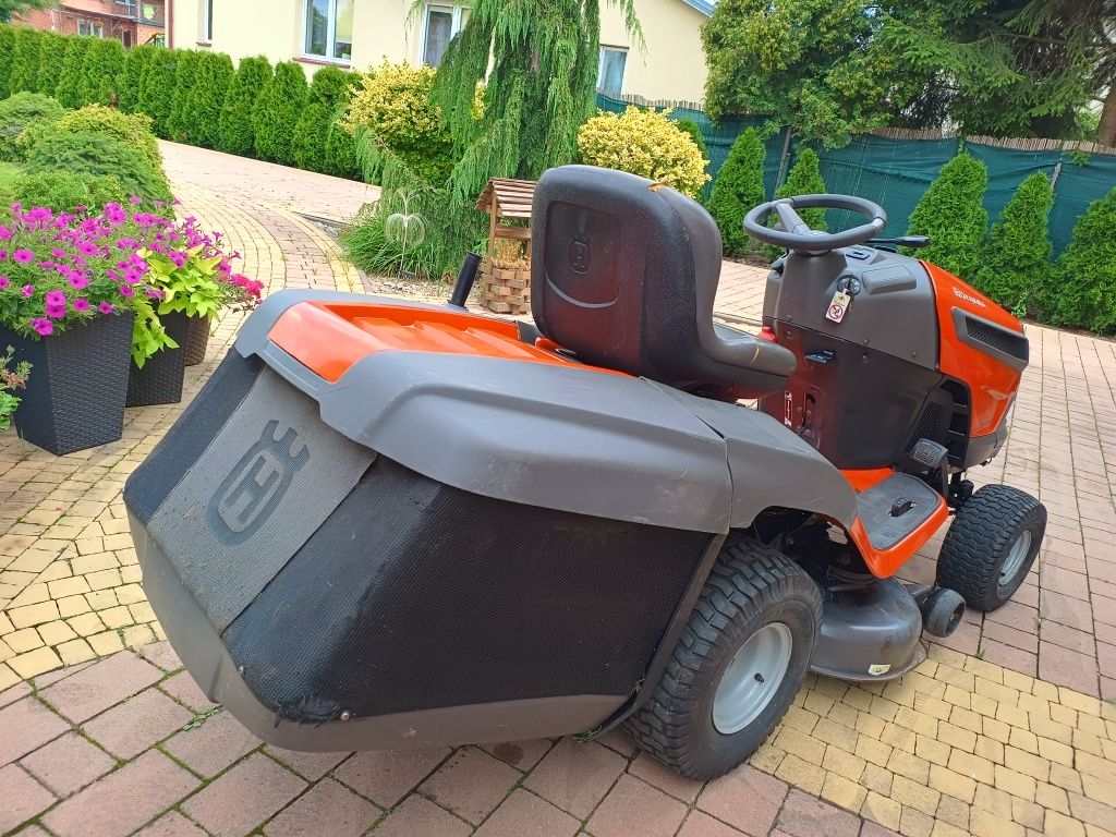 Kosiarka Traktorek Husqvarna 16 kM Kawasaki V-Twin pompą oleju hydro