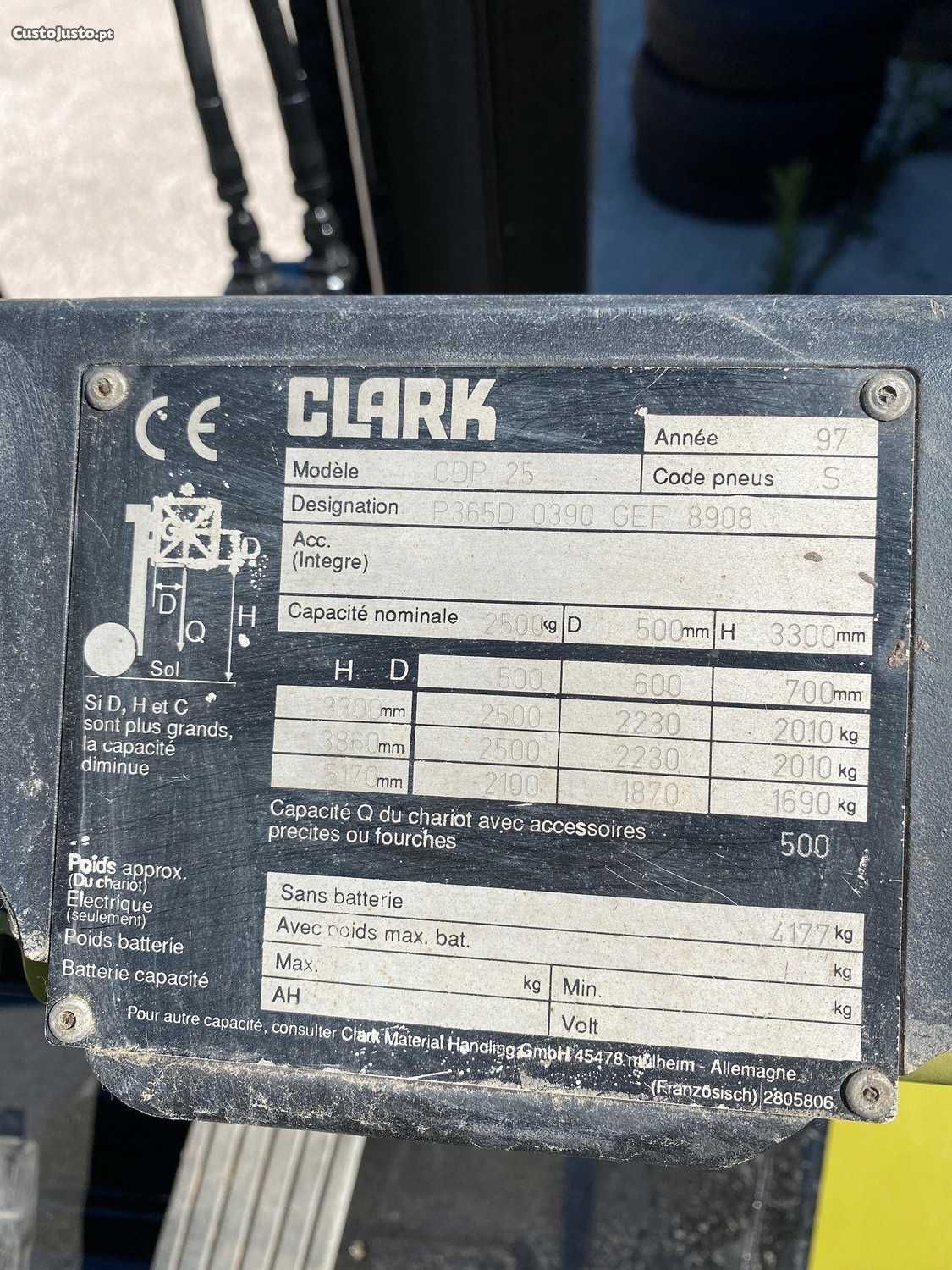 Empilhador clark CDP 25 4T