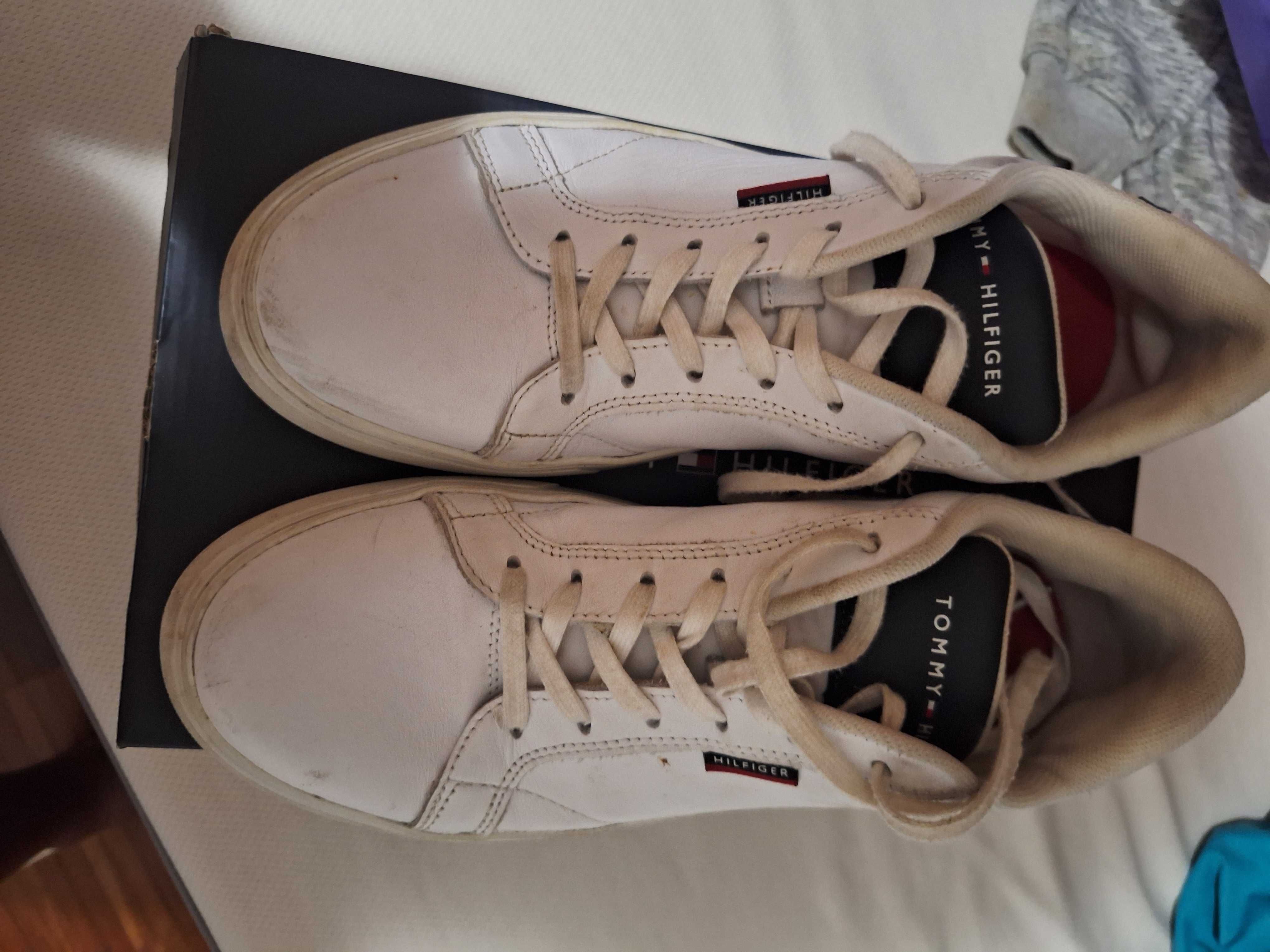 Sapatilhas TOMMY, como novas!