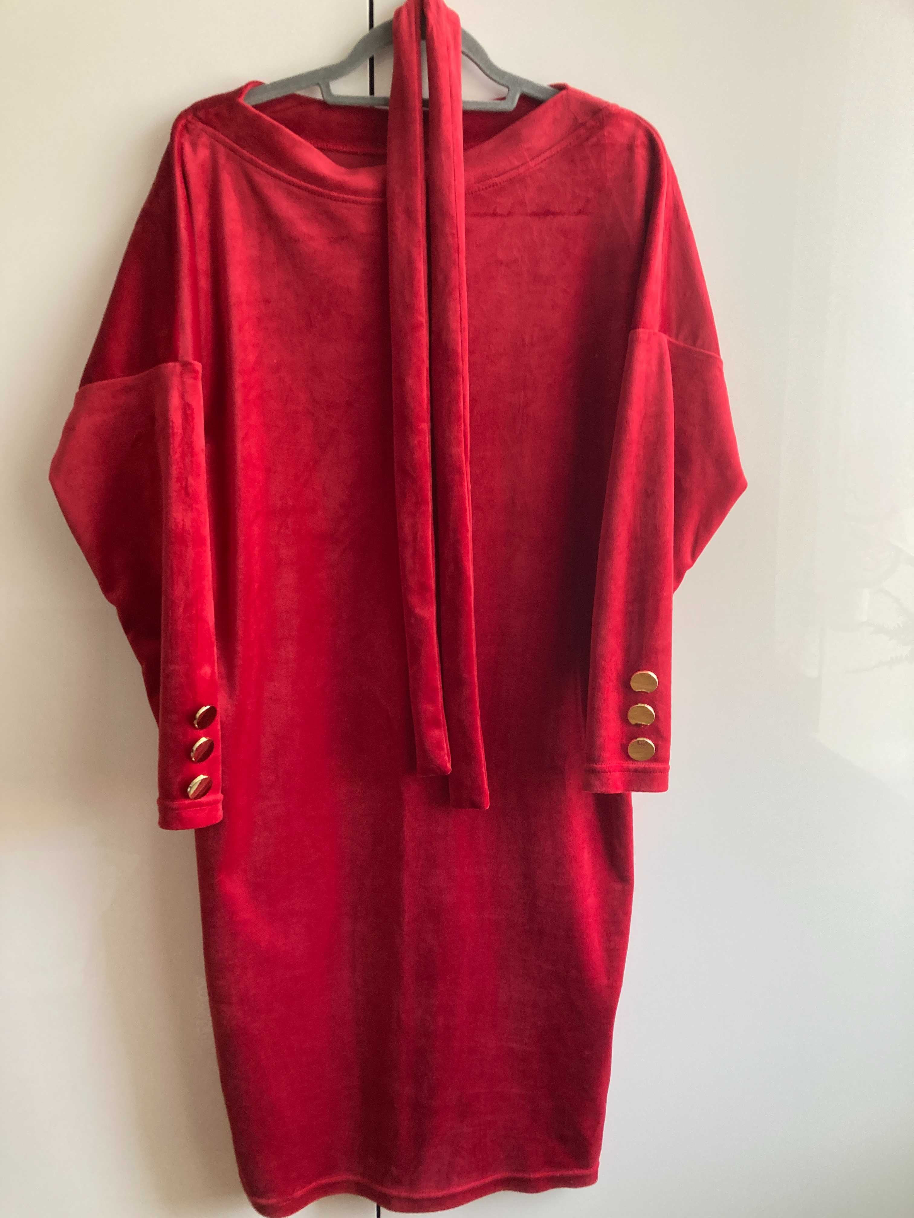 Czerwona sukienka welurowa L/XL Werdana