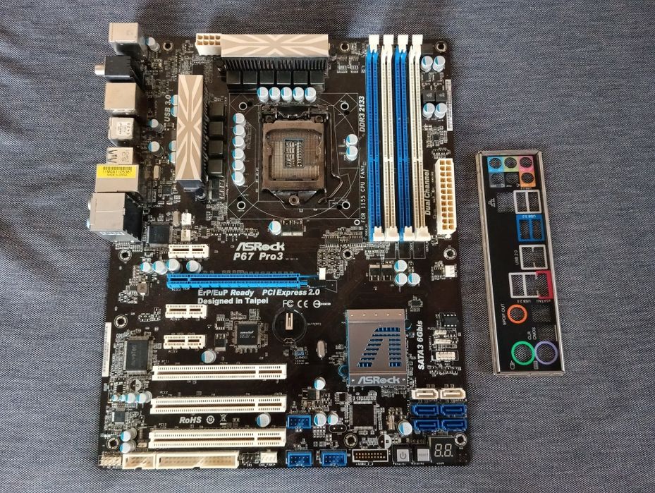Мат. Плата Asrock p67 pro3 сокет 1155
