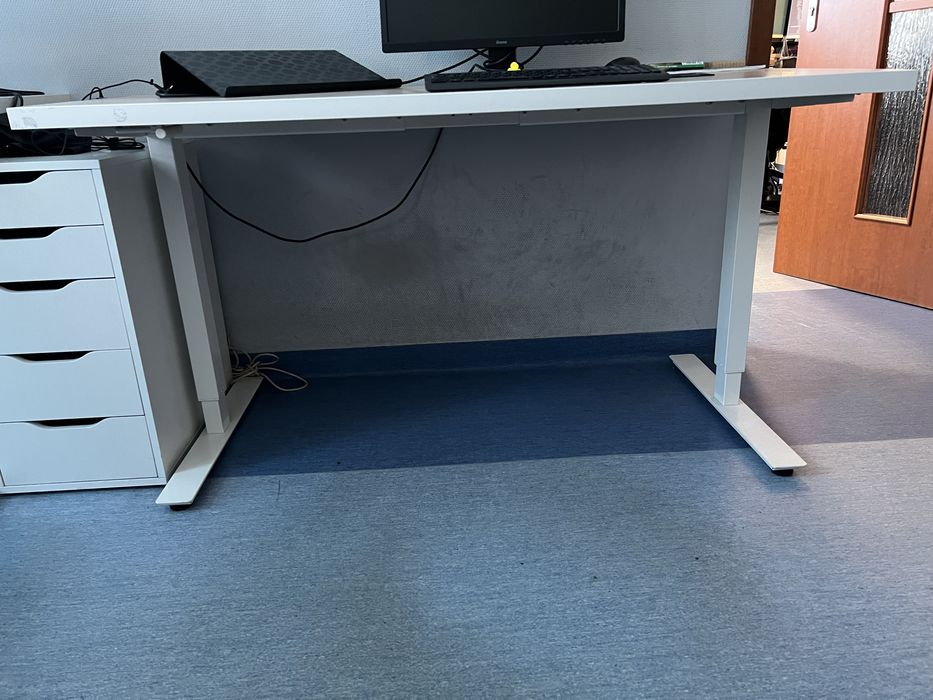 Sprzedam biurka Ikea