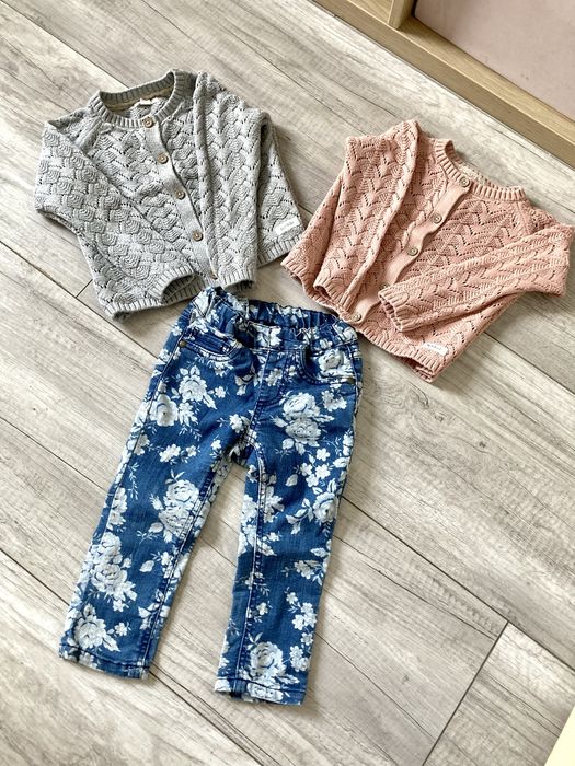 86-92 Kappahl Newbie sweterki ażurowe jeansy dziewczęce