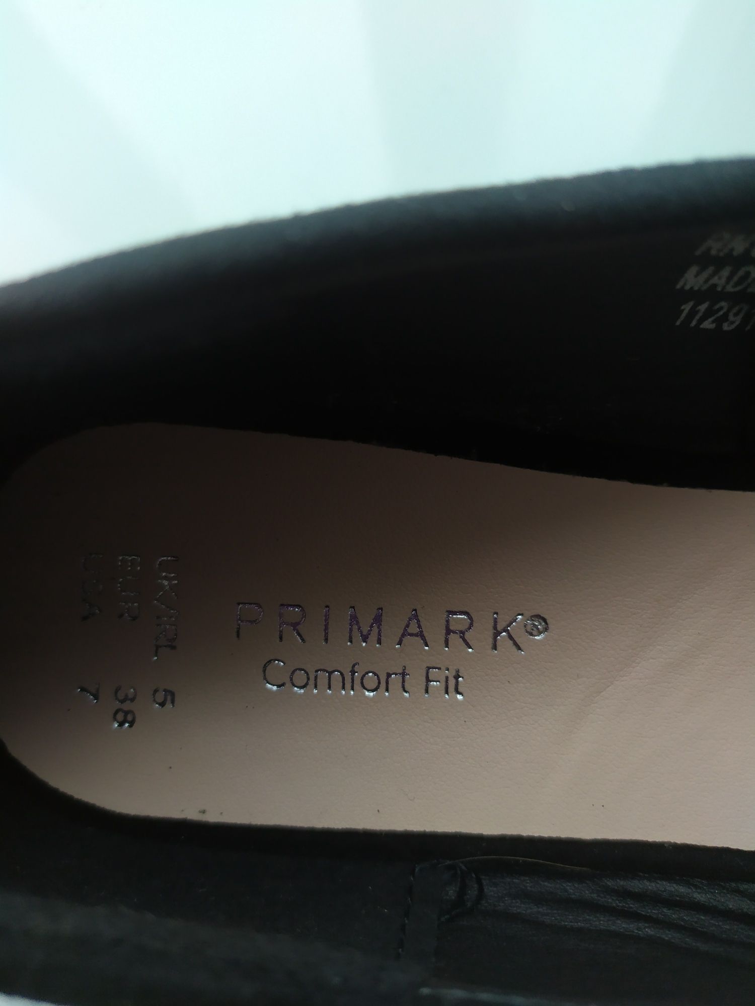 Продам туфельки Primark