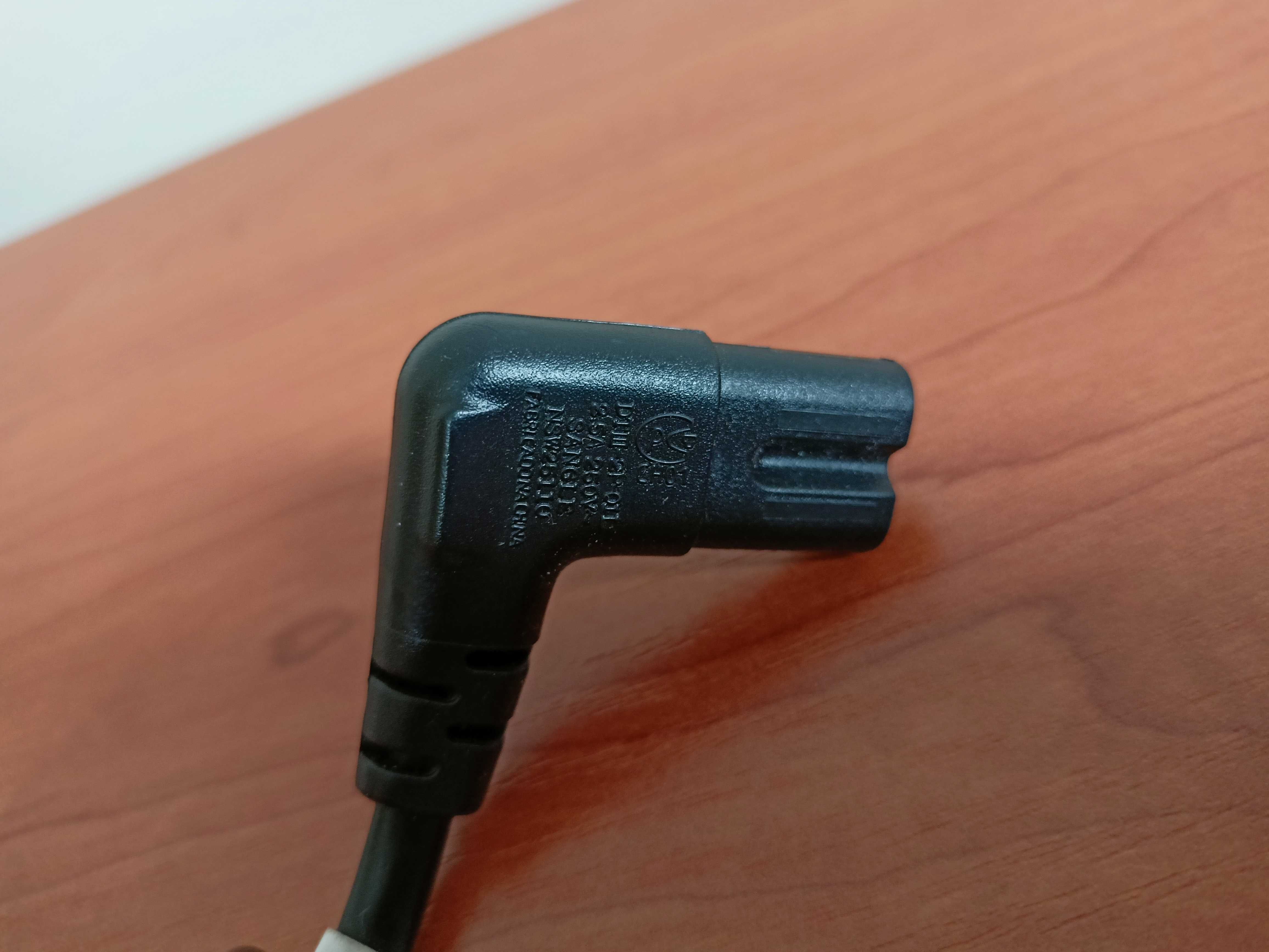 Kabel zasilający IEC C7 2 pin kątowy