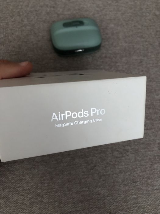AirPods Pro 1 gen + case ESR (opis)