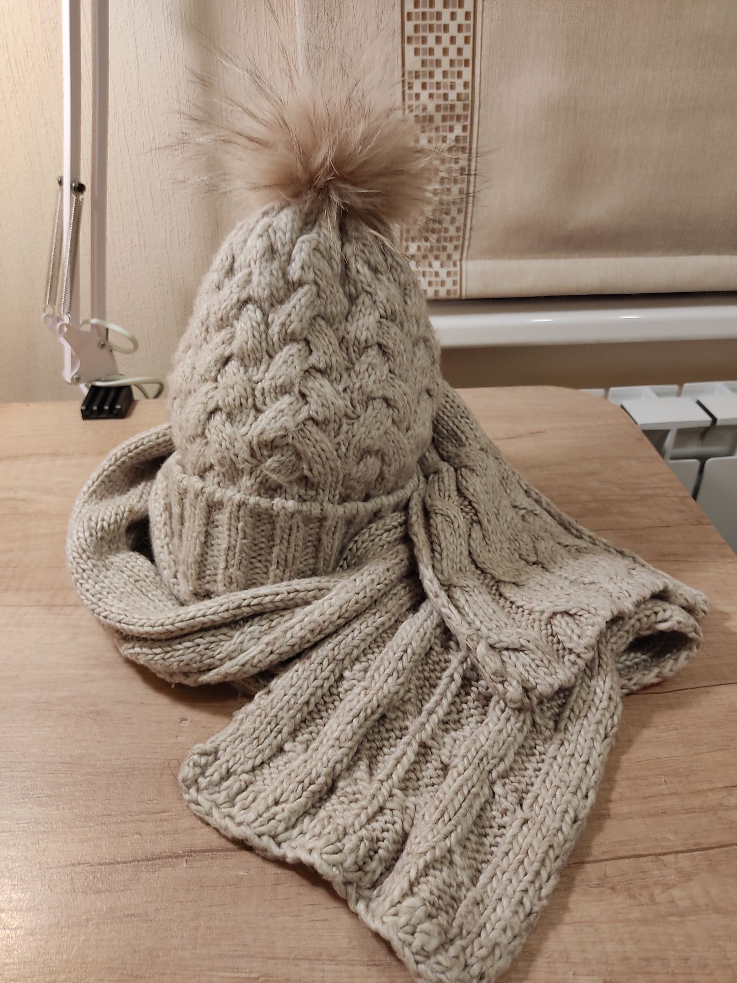 Комплект шапка женская зимняя и шарф, теплая шерстяная шапка