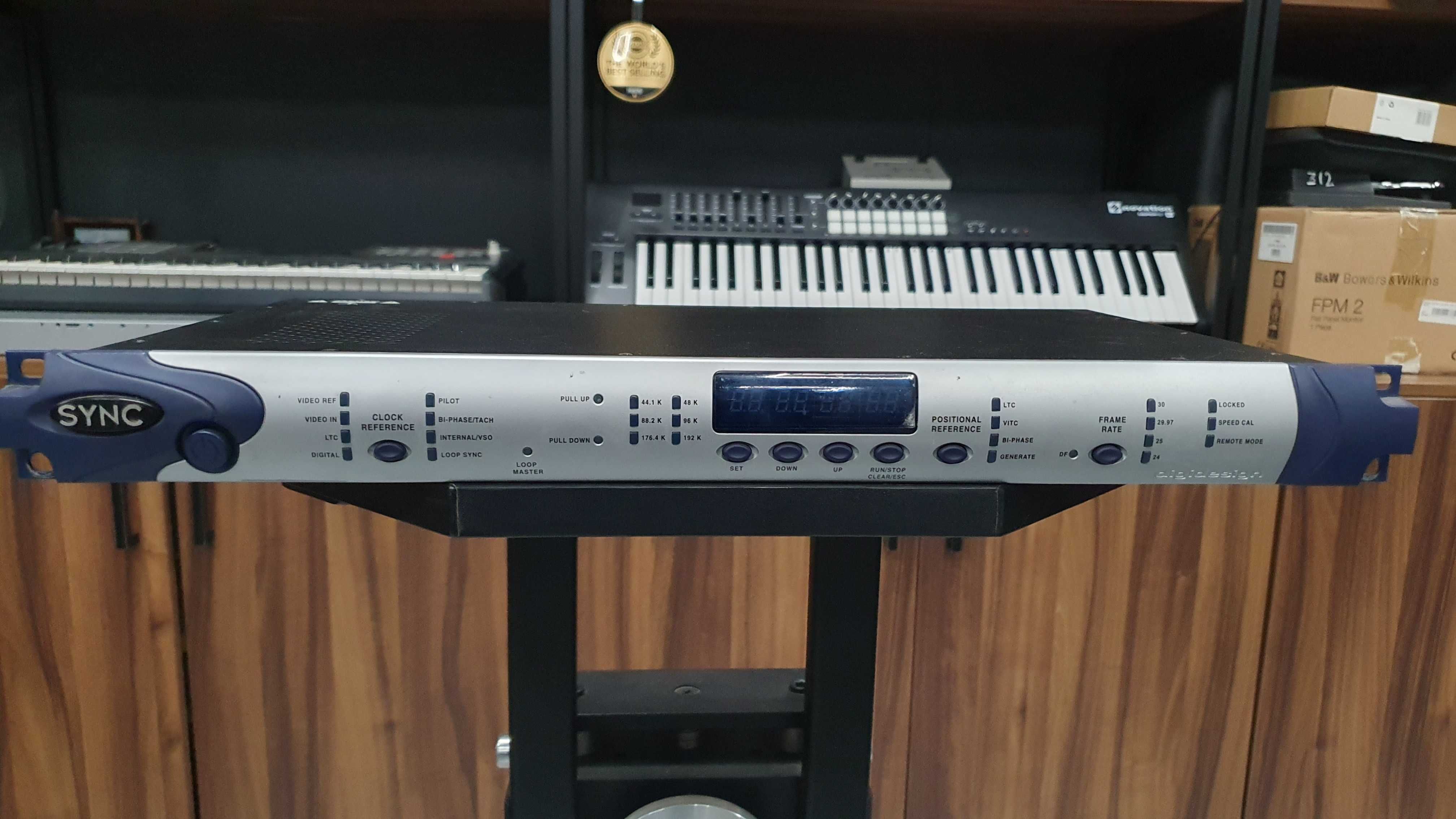 Digidesign SYNC Прилад сінхронізації