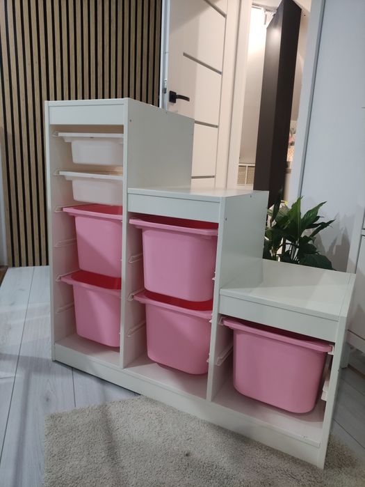 Ikea trofast z pojemnikami