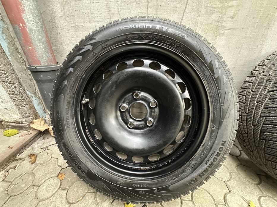 Зимові колеса 205/55 R16 Nokian TYRES