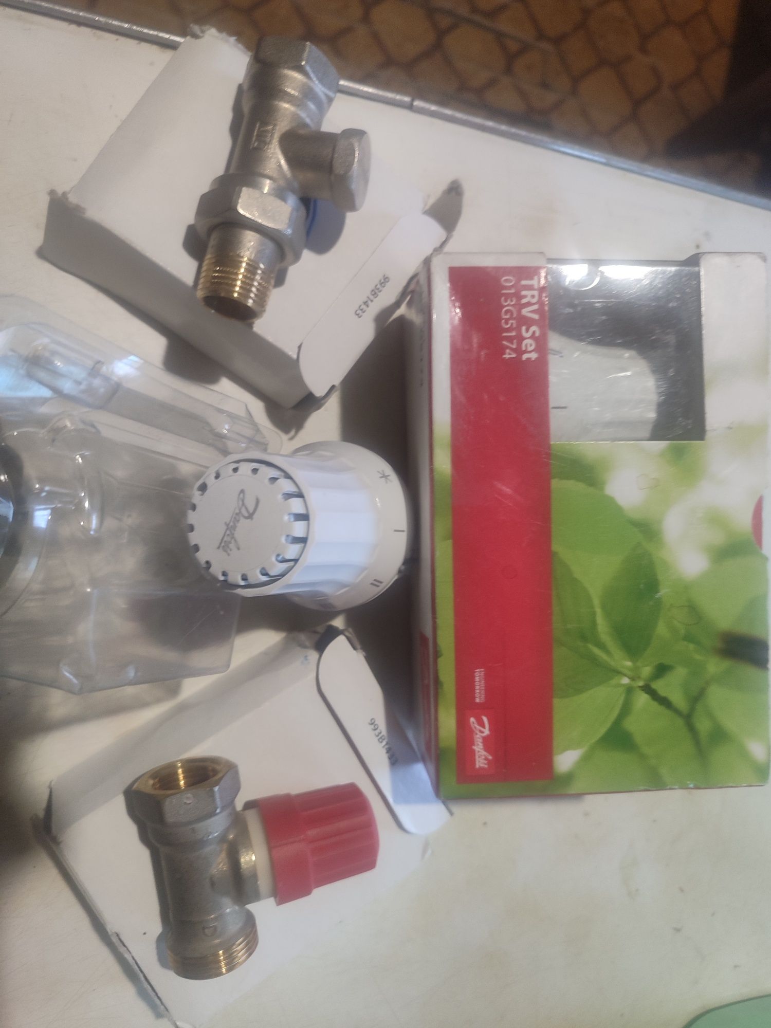 Термокомплет для радиатораDanfossRAE+RA+RLV-Sпрямий1/2",з бічним підкл