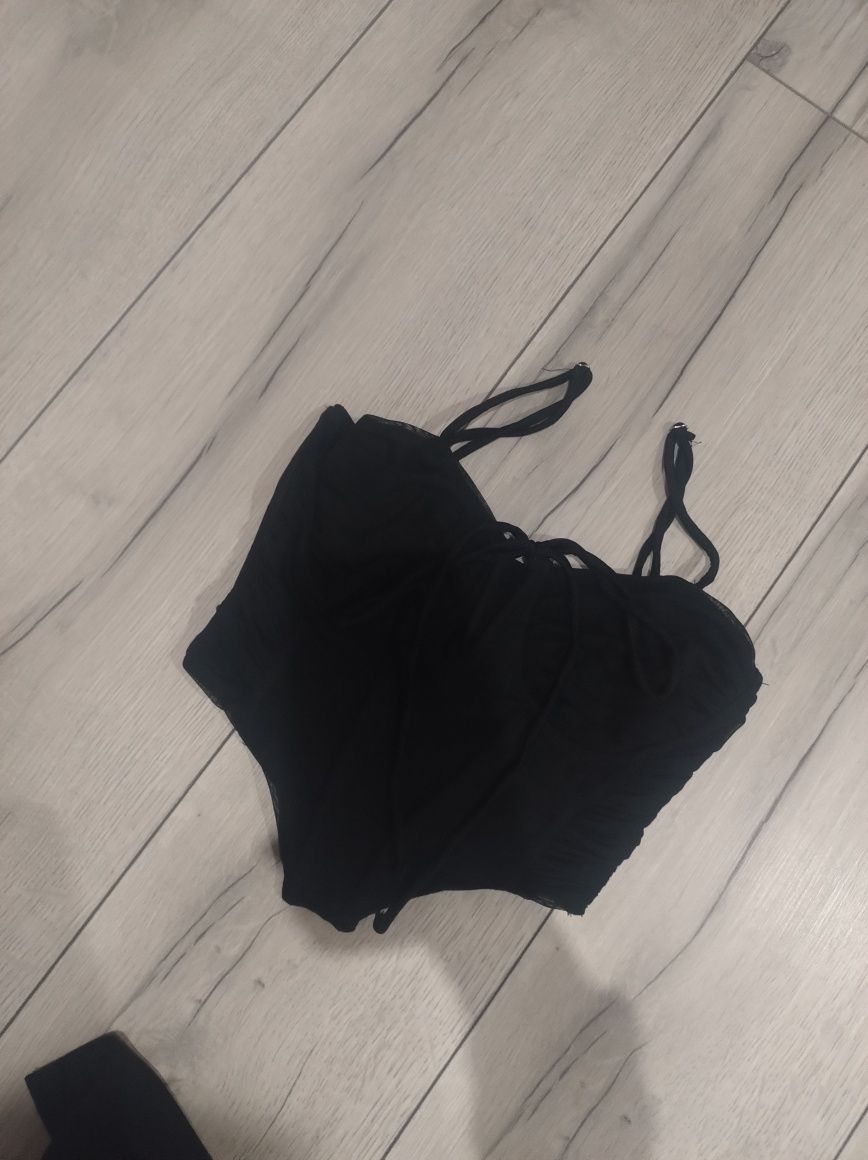 Gorset siateczkowy top Bershka gorsetowy elegancki sexy na lato imprez