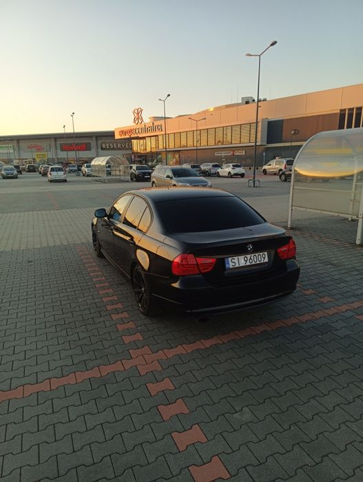 BMW E90 320i 2010rok