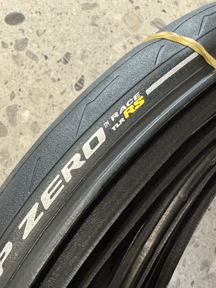 Pirelli P Zero Race TLR RS opona szosowa szer. 26mm