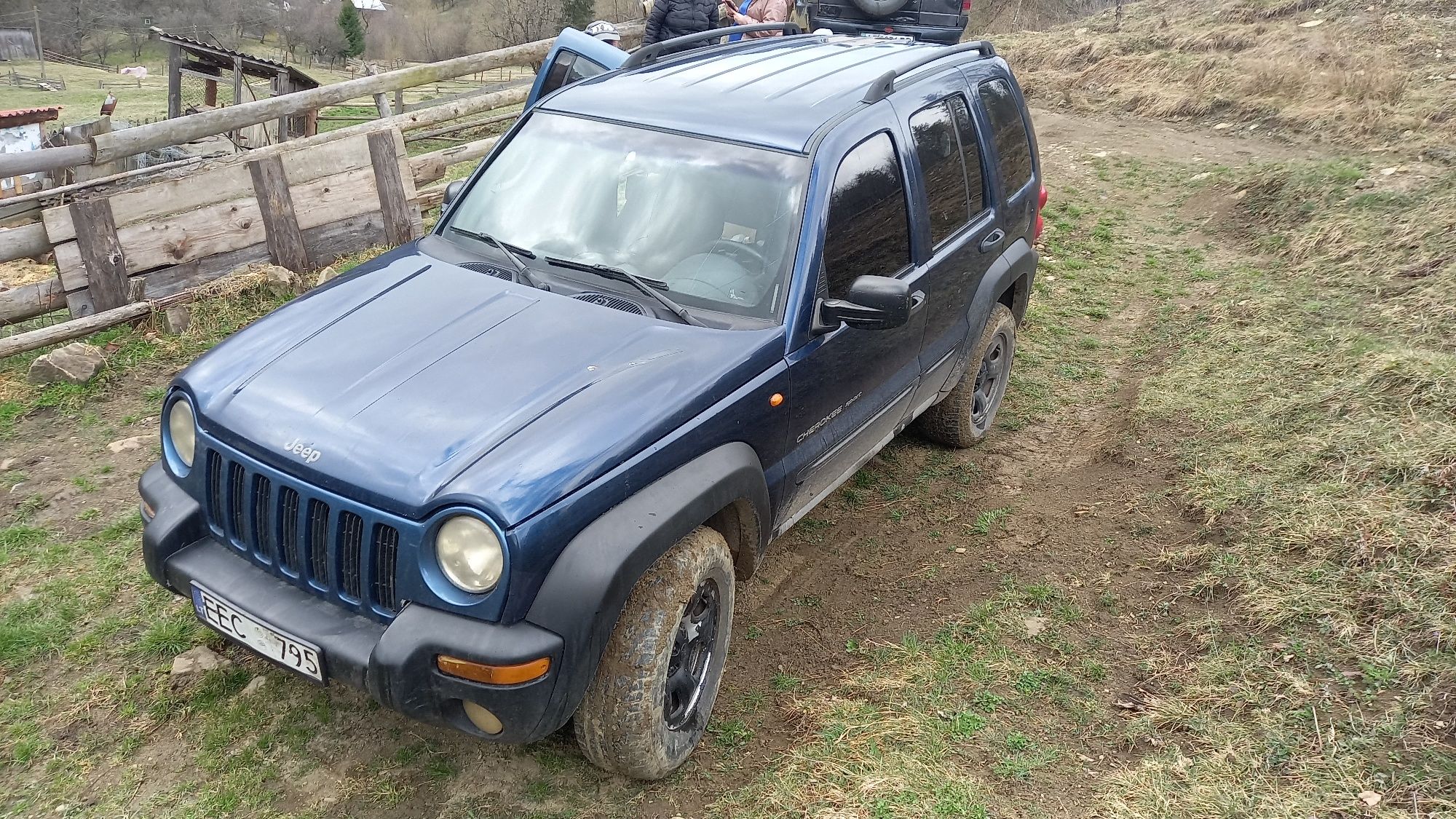 Продам JEEP LIBERTY (cherokee sport)