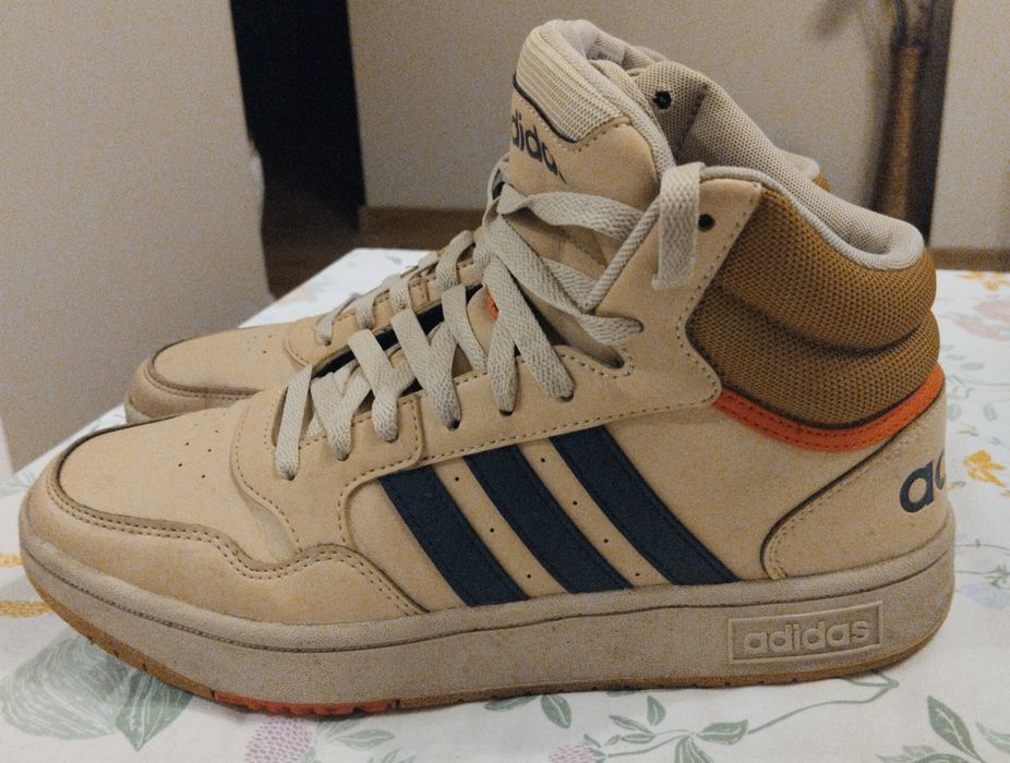 Adidas Hoops 3.0 Mid