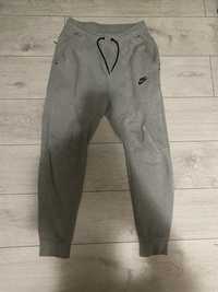 Штаны nike tech fleece