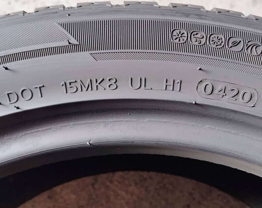 Шини всесезонні R17 215/50 Hankook Kinergy 4S2