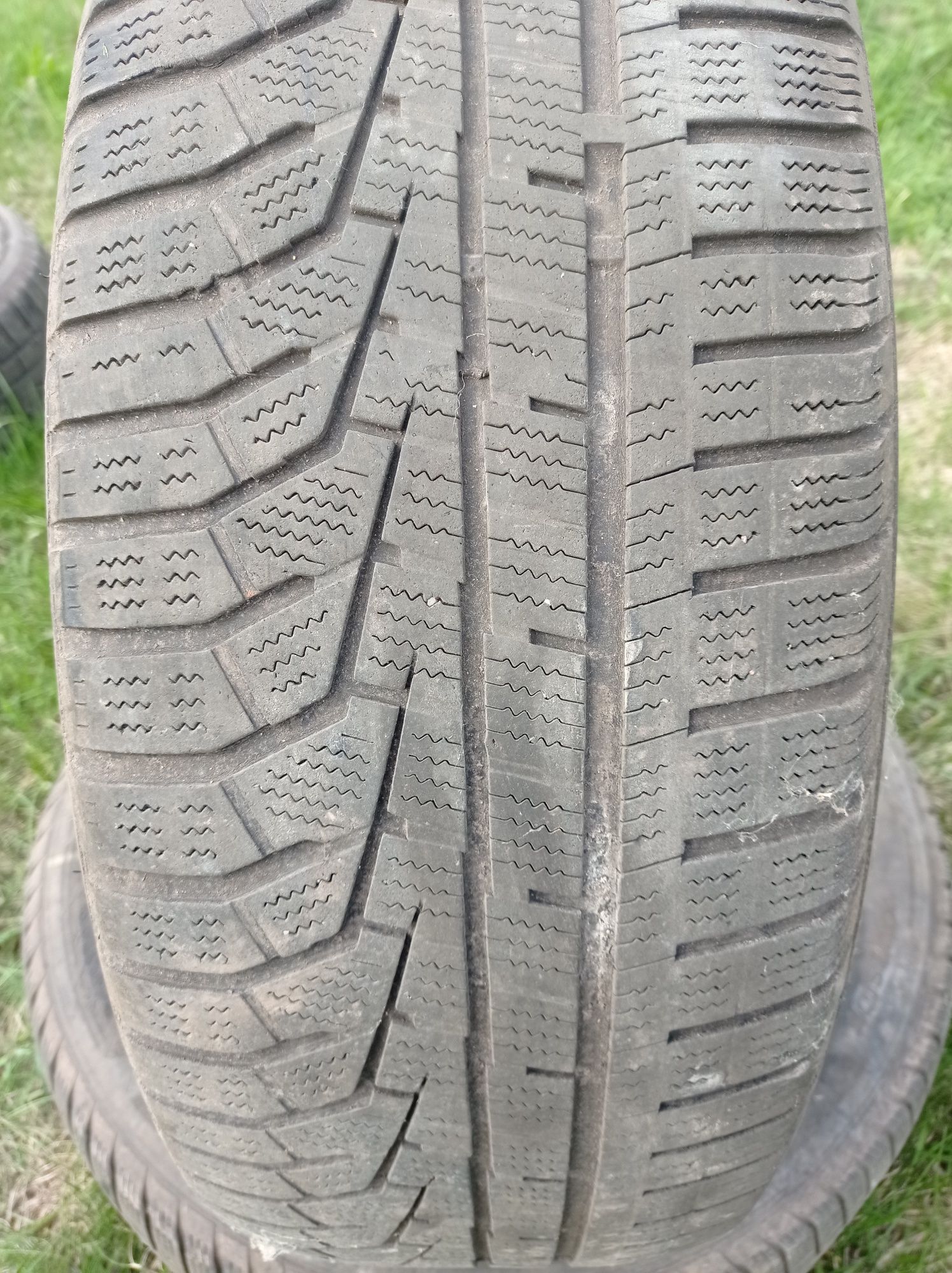 Продам гуму 235/60/R18