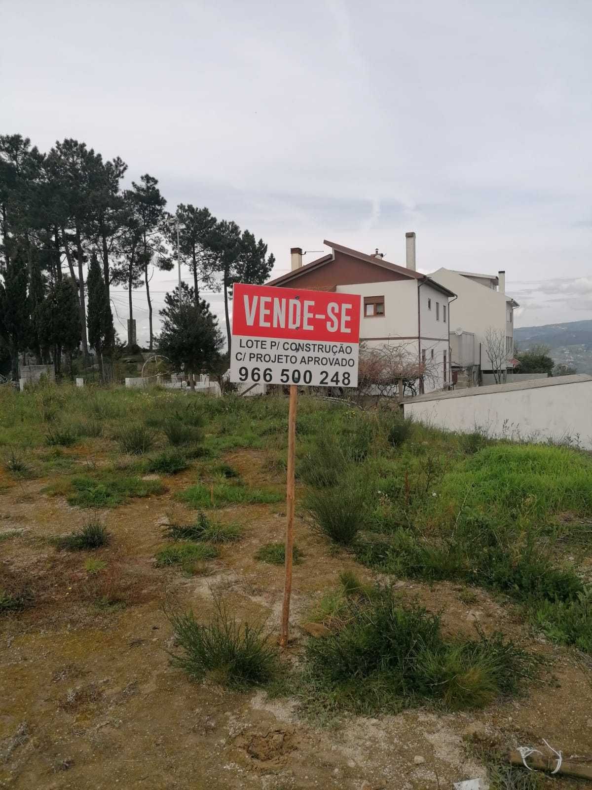 Terreno para venda com  projeto aprovado em Cinfães