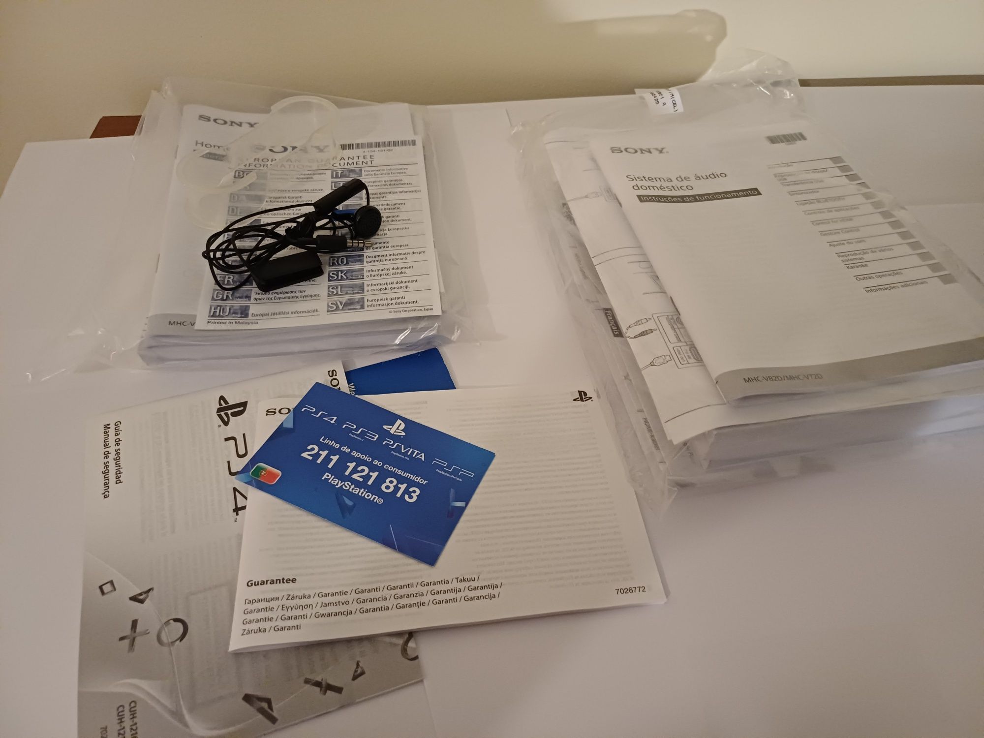 Playstation PS4 1TB + 1 Jogos (Ps4/Ps5) + 2 Comando