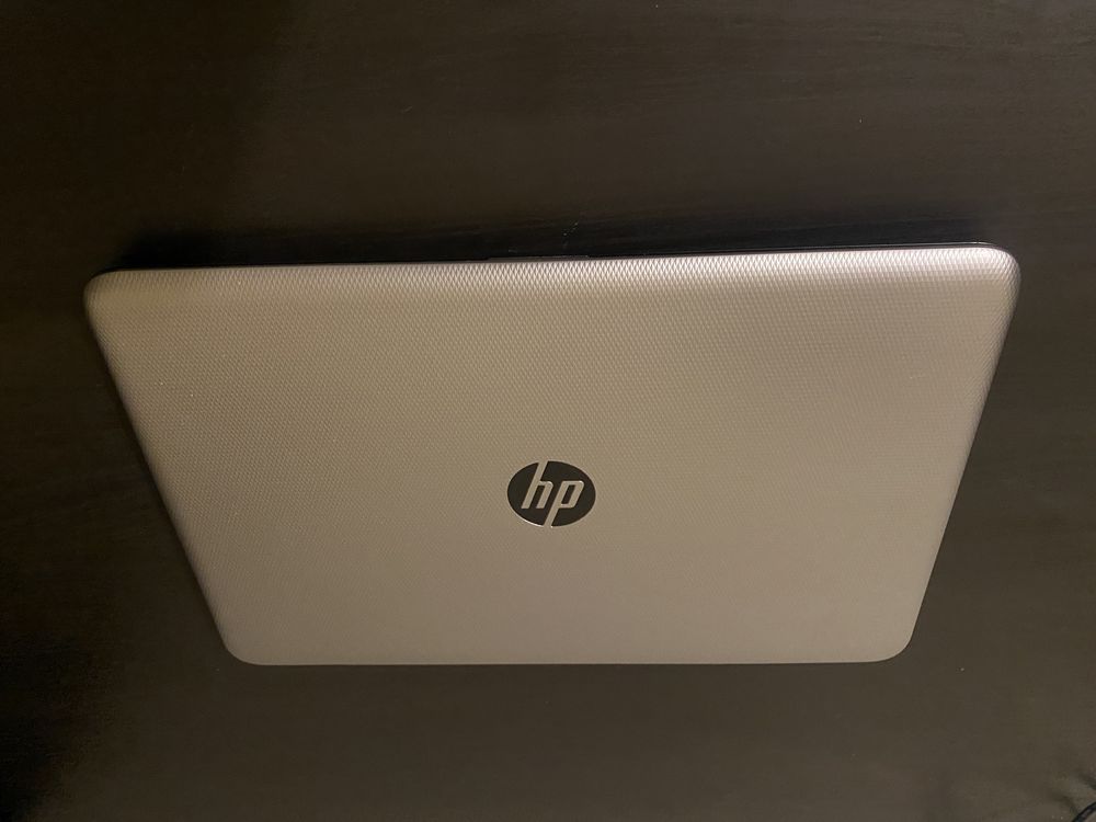 Pc portatil HP 15-ac140np