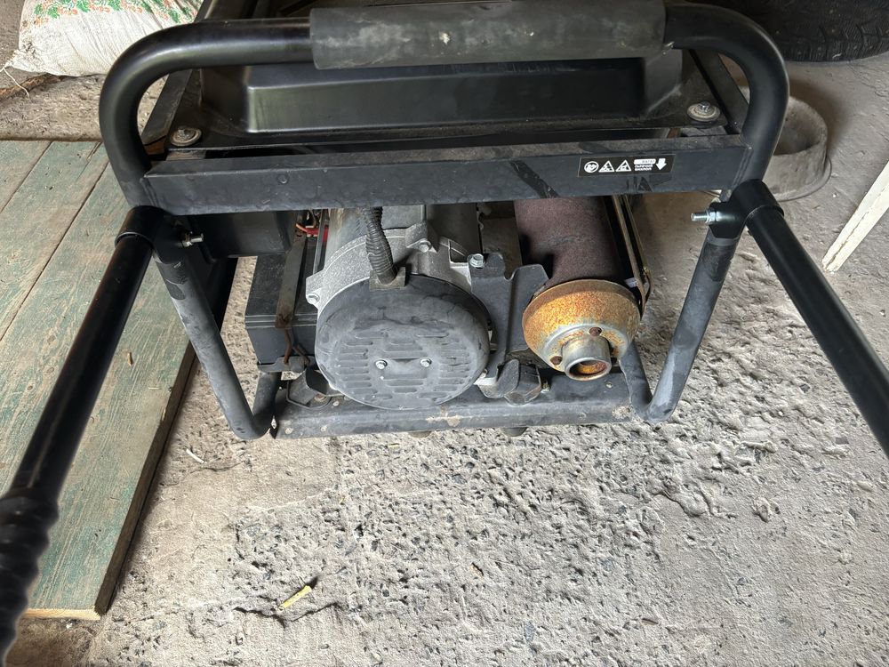 Генератор 7кв дніпро Dnipro-M GX-70E