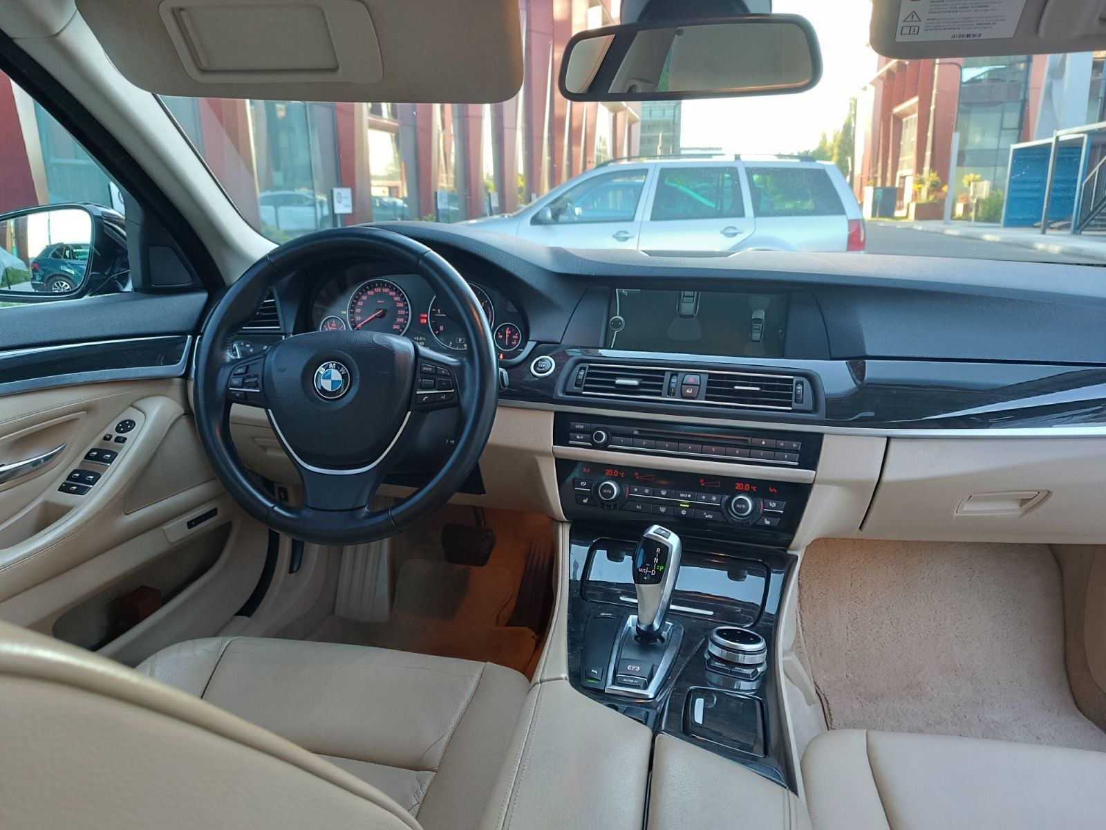 BMW Seria 5 f11 520d rok produkcji 2011