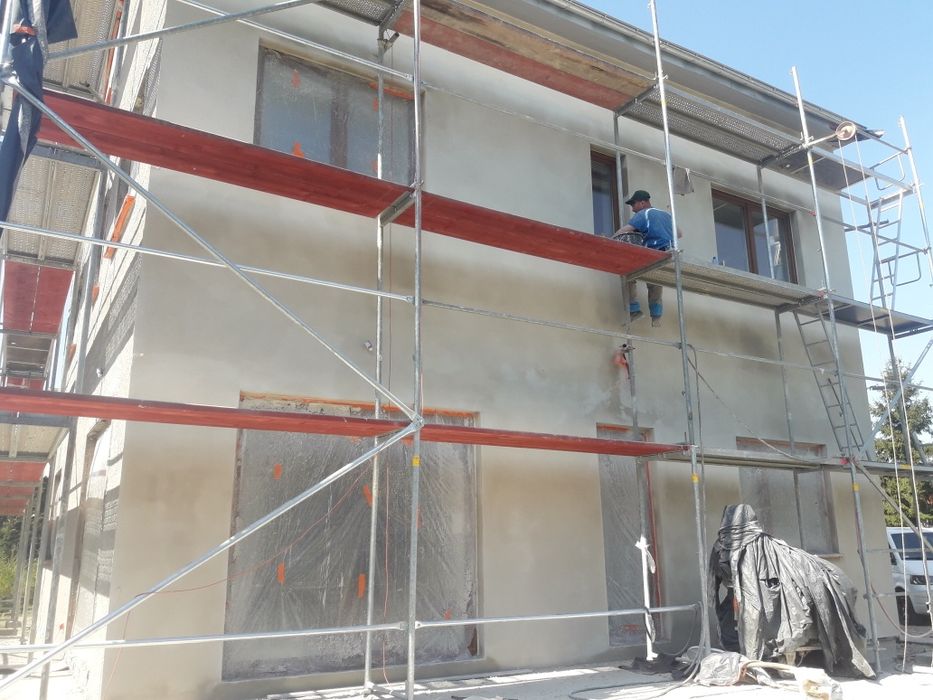 Tynki maszynowe cementowo-wapienne