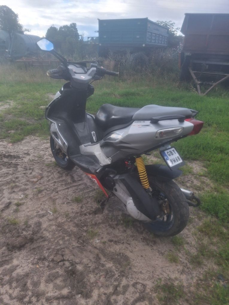 Aprilia sr factory