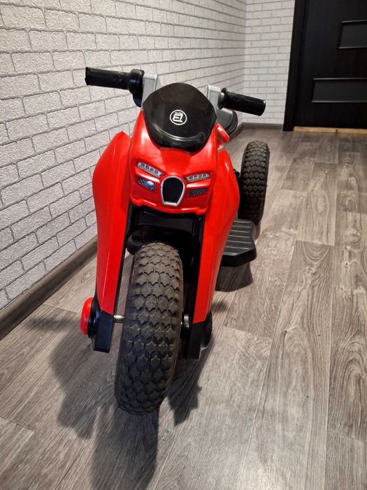 Продам мотоцик на аккумуляторе