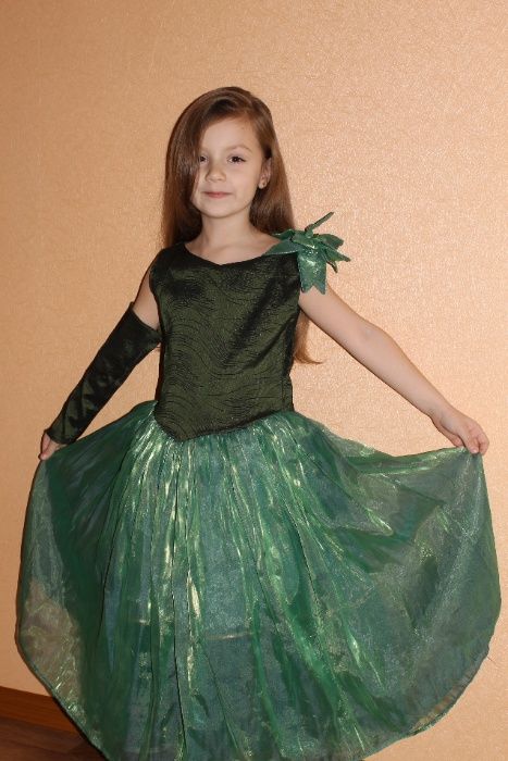 Платье для девочки - 6-7 лет