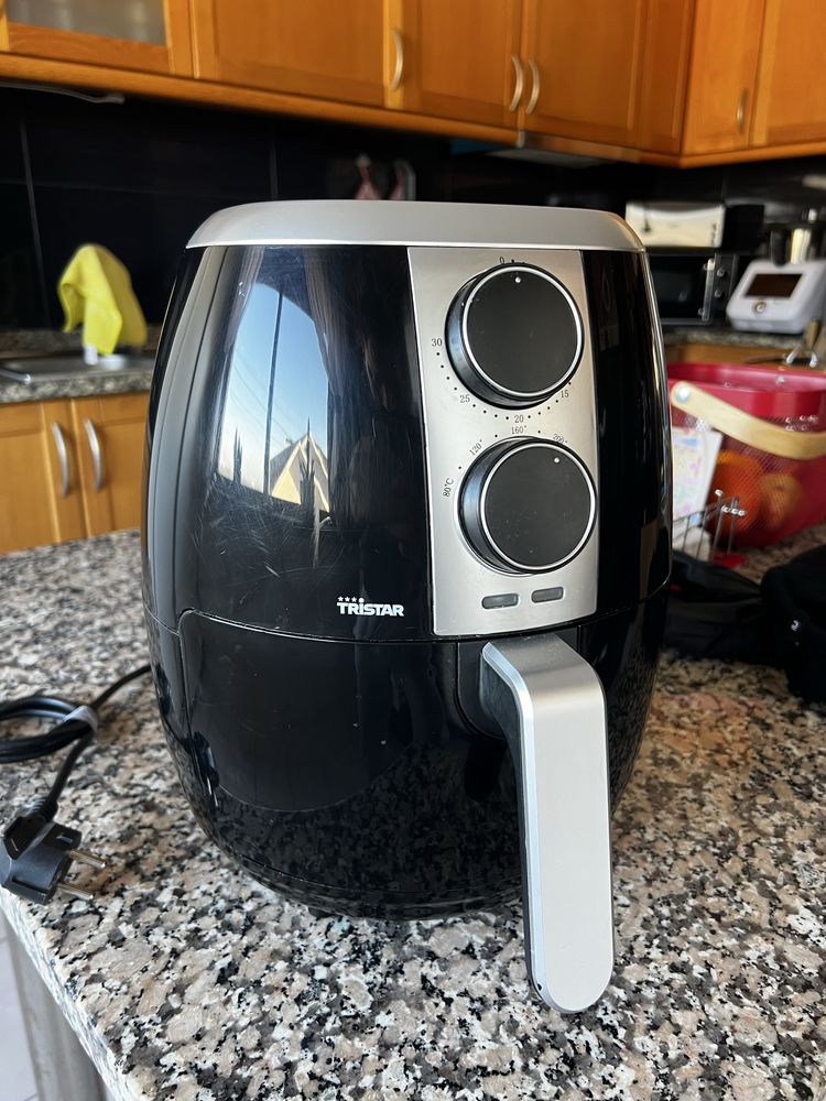 Airfryer TRISTAR FR-6989 (3.5L - Preto)