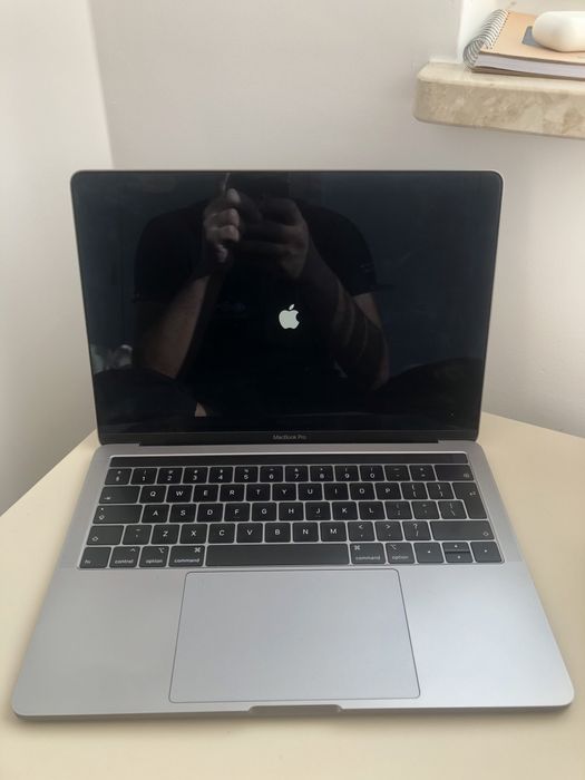 Macbook pro 13 2019 Space gray stan bdz