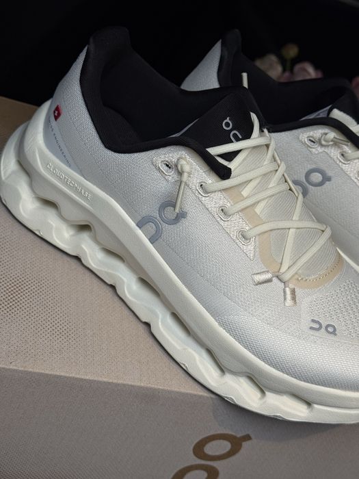 Кросівки On Cloudtilt