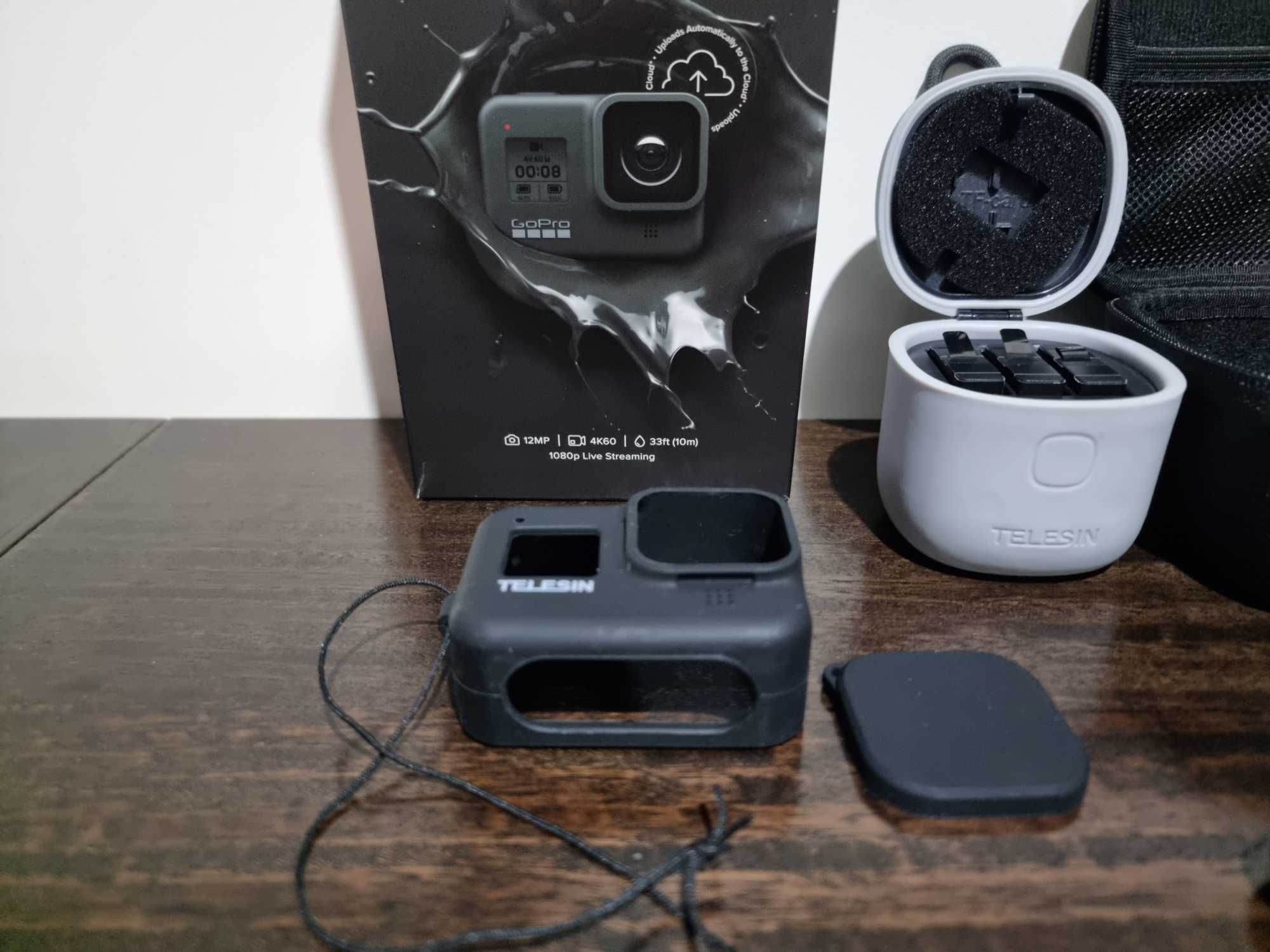 GoPro Hero 8 Black Como nova + 3 baterias + Tripé + Caixa estanque