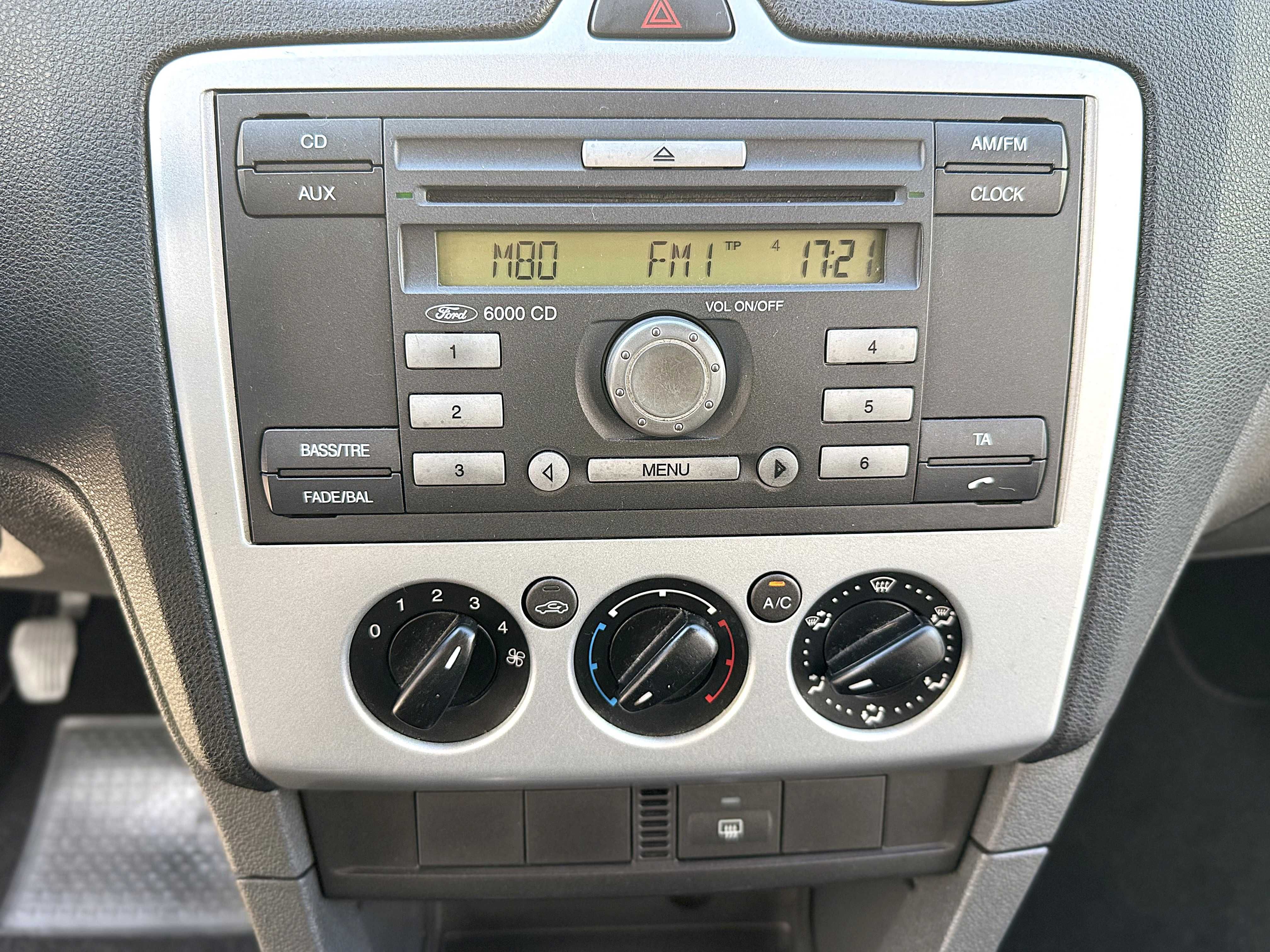Ford Focus 1.6 Tdci Sport A/C IUC Antigo