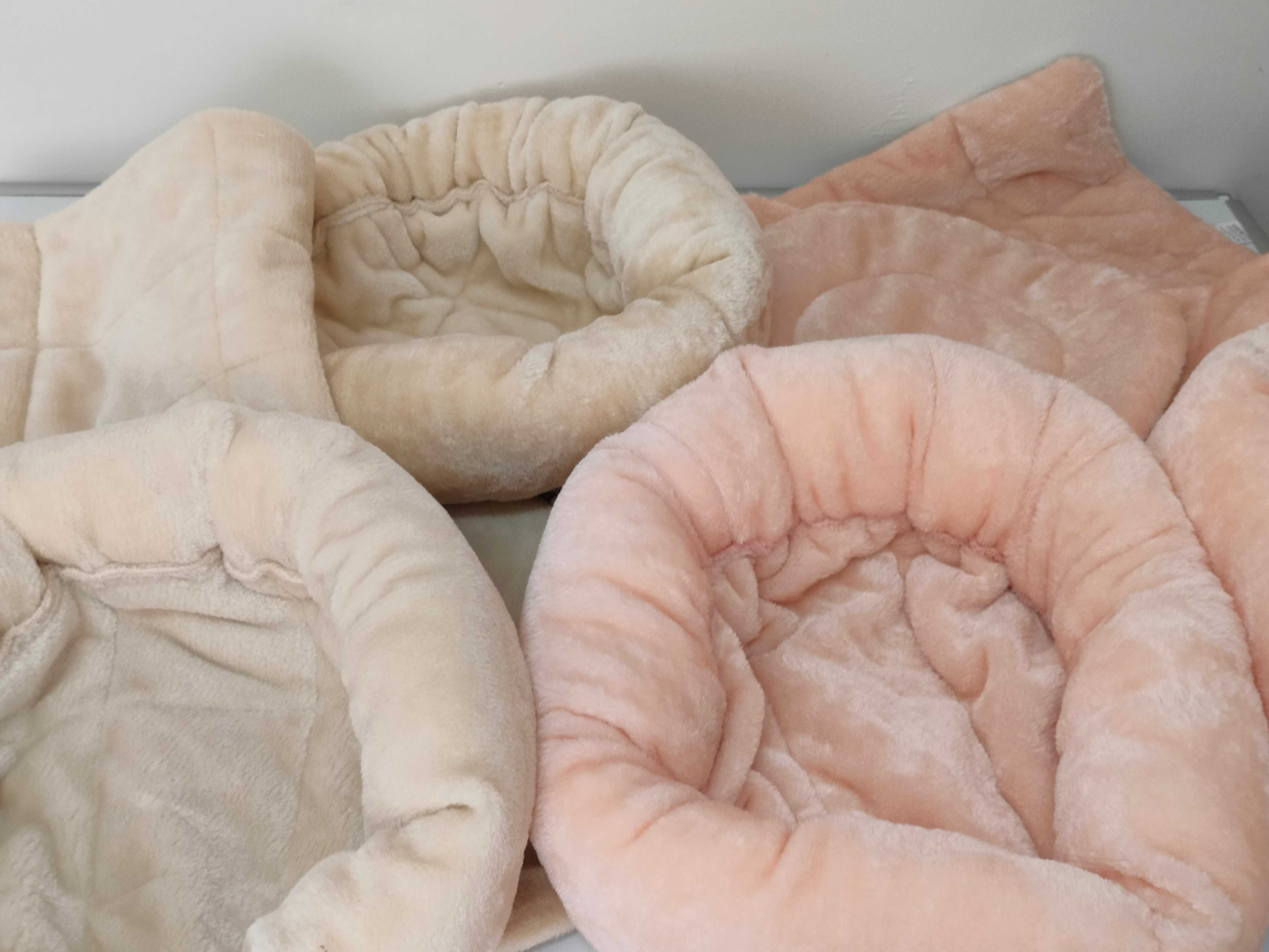 HIT Różowa Magnolia XL + komplet bezowych poduszek
