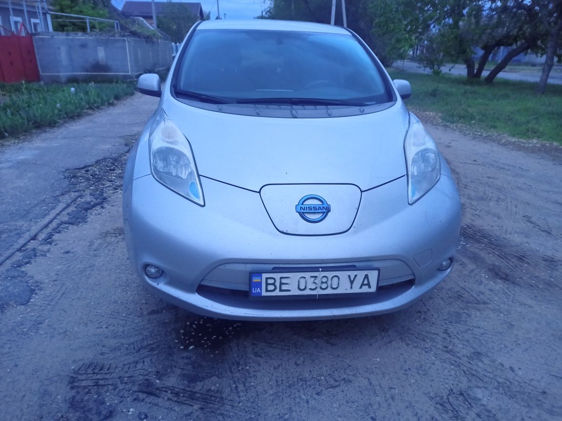 Nissan Leaf 2015 10/12 + вебаста