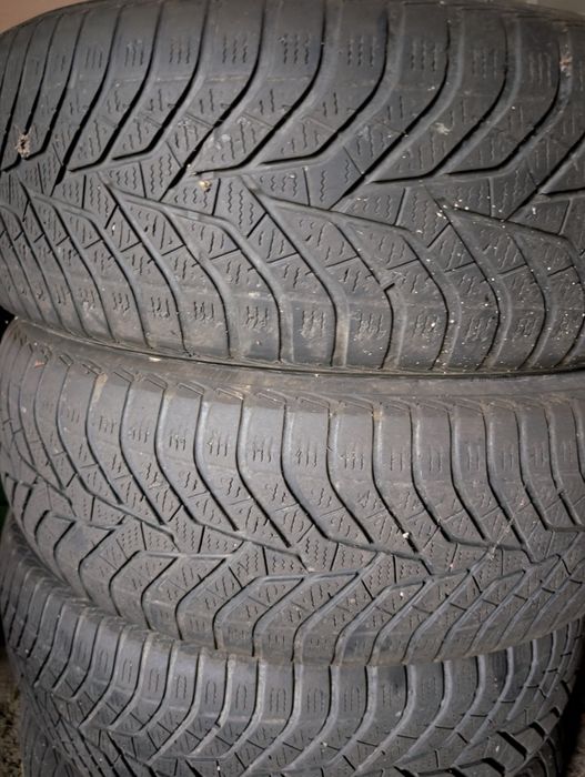 Yokohama BluEarth Winter V906 SUV 225/60 R18

Czytaj więcej: htt