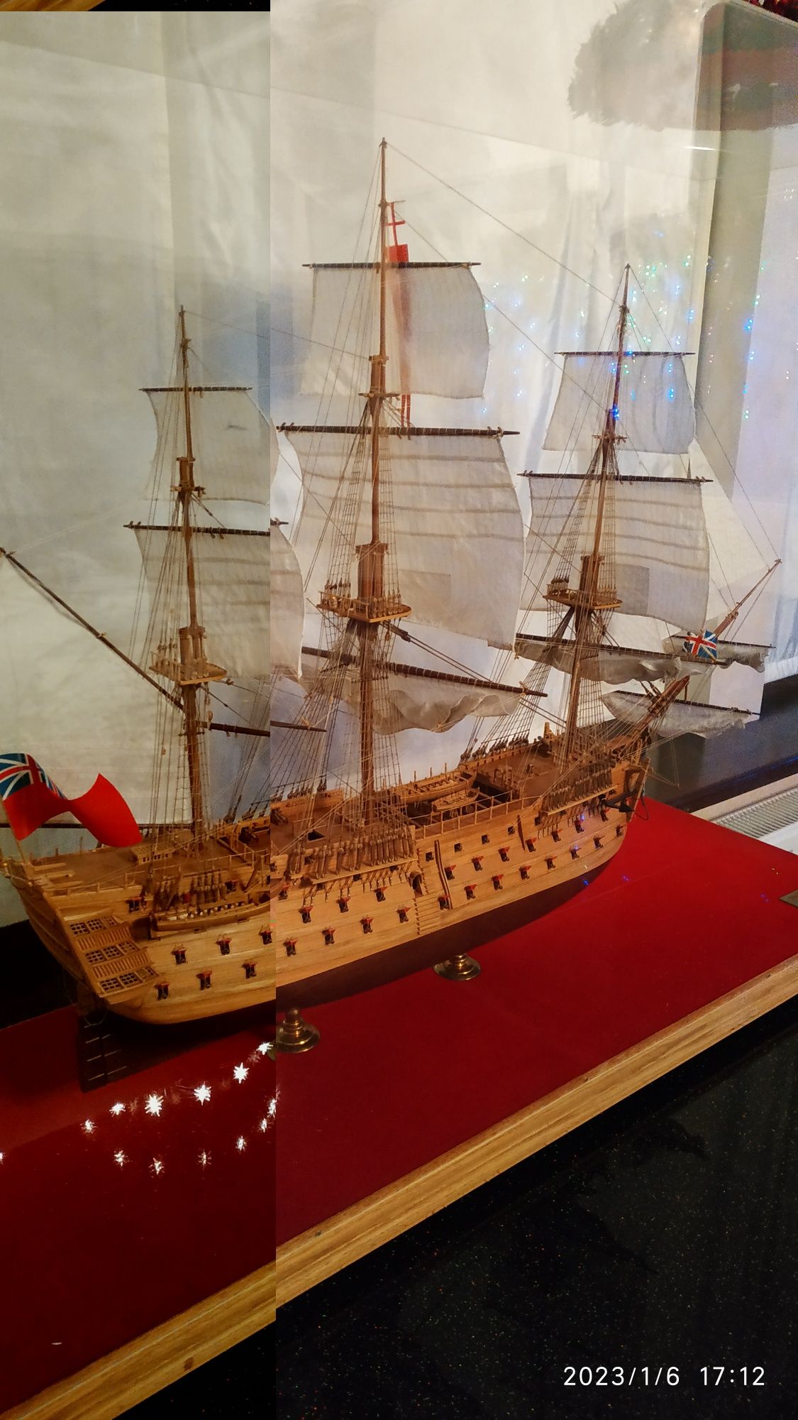 Модель флагманского корабля адмирала Нельсона "Виктори" 1765 года