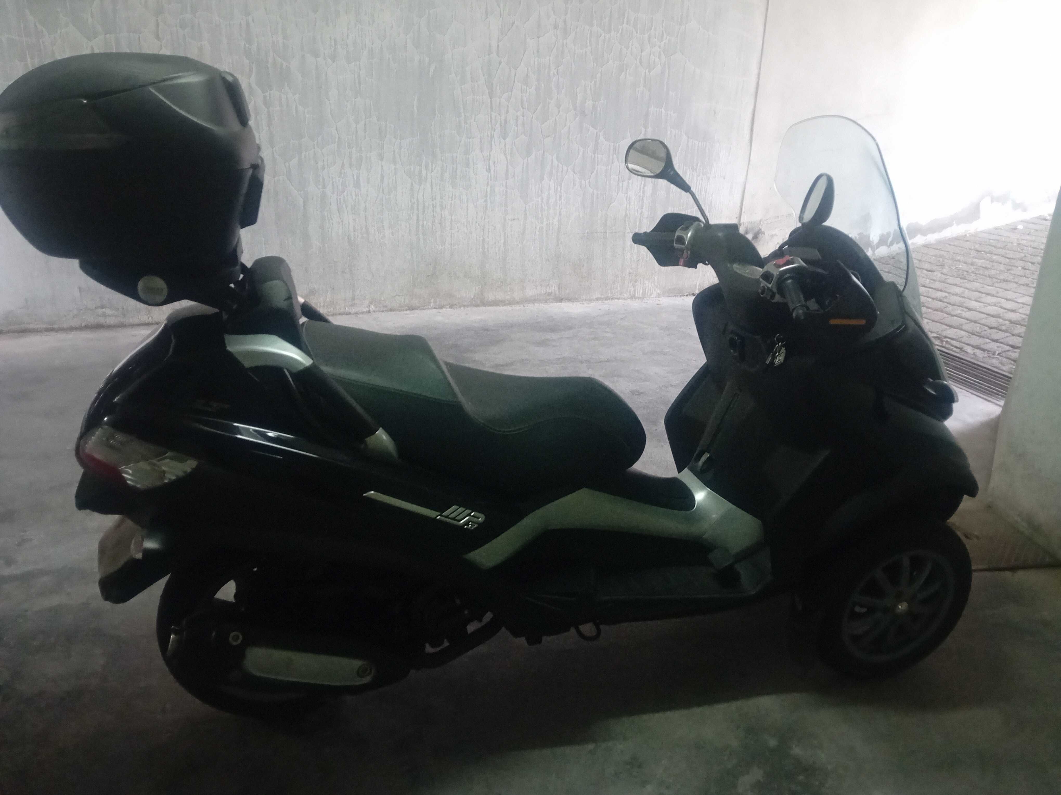 PIAGGIO  MP3 250 LT  ie , Impecavél
