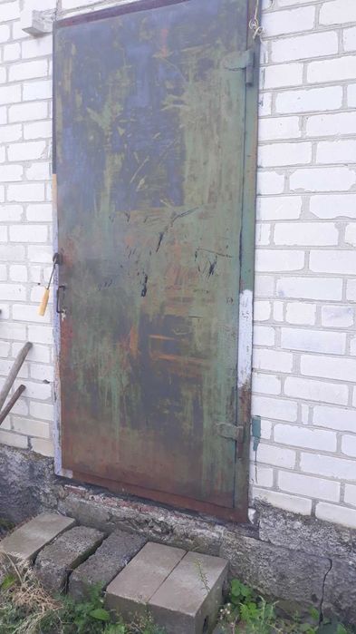 Двери металлические 195Х90 мм, толщина 2 мм