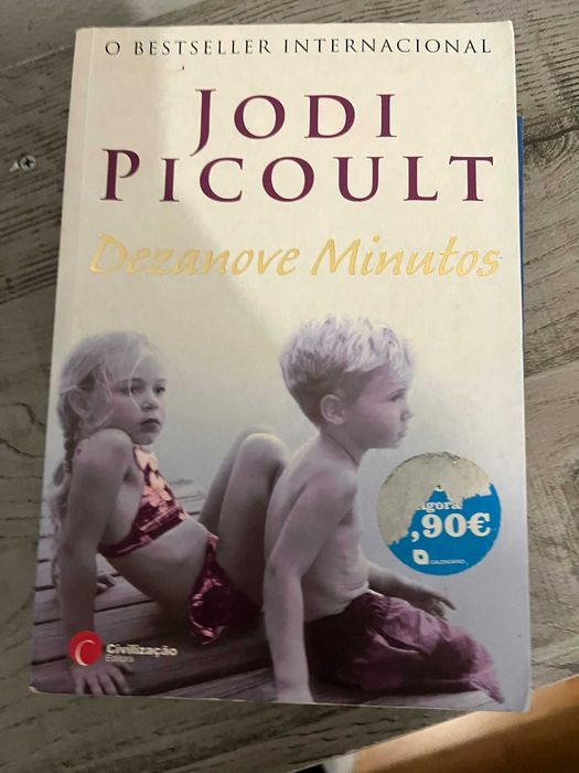 Livros diversos em bom estado