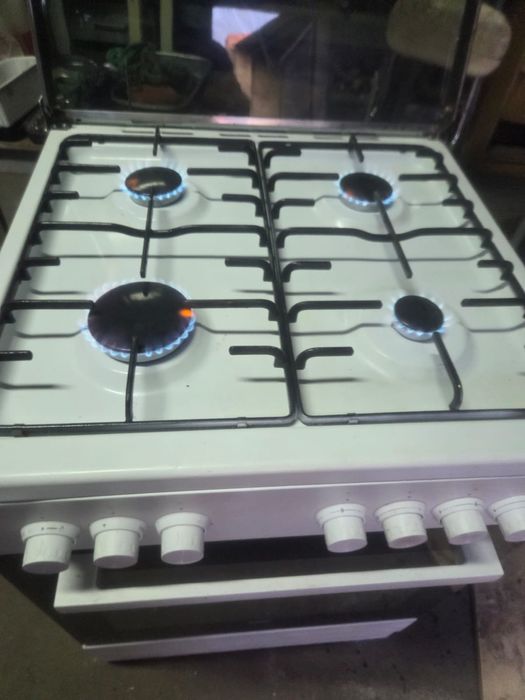 Fogão Beko com forno elétrico